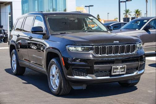2022 Jeep Grand Cherokee L Laredo