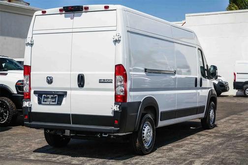 2025 RAM ProMaster 2500 Tradesman
