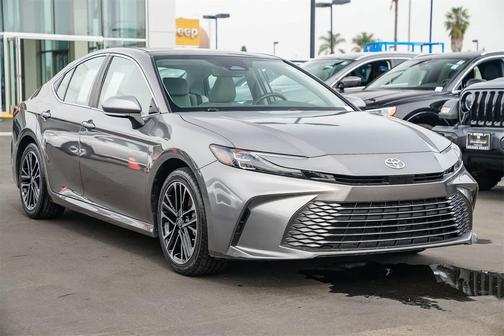 2025 Toyota Camry XLE