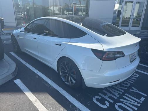 2022 Tesla Model 3 Long Range