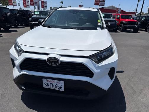 Super White 2020 Toyota RAV4 LE