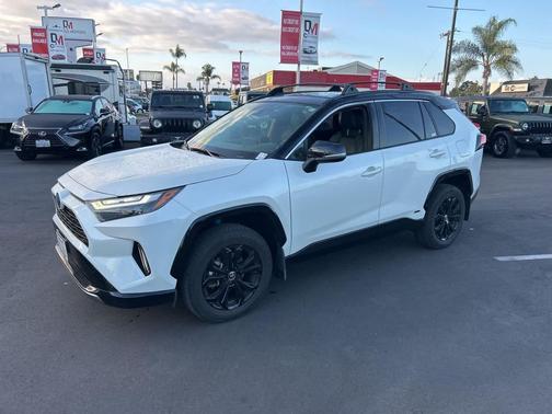 2022 Toyota RAV4 Hybrid SE