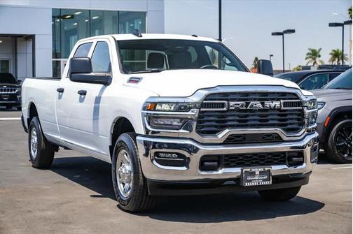 2025 RAM 2500 Tradesman Crew Cab 4x2 8' Box
