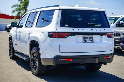 Bright White Clearcoat 2023 Jeep Wagoneer Series I 4x2