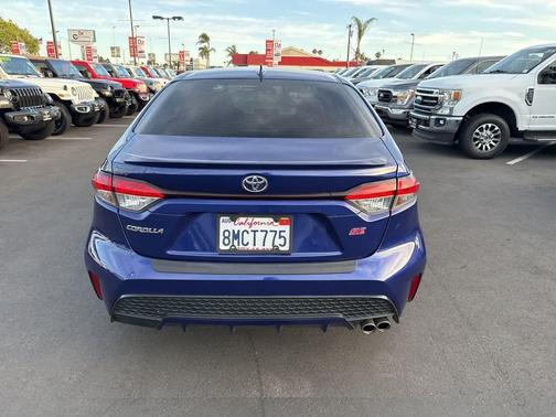 Blue Crush Metallic 2020 Toyota Corolla SE