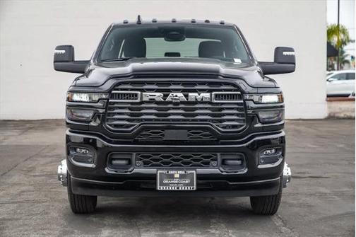 2025 RAM 3500 Big Horn Crew Cab 4x4 8' Box
