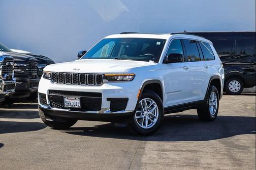 Bright White Clearcoat 2025 Jeep Grand Cherokee L Laredo