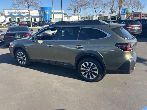 2024 Subaru Outback Touring