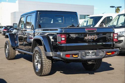 2026 Jeep Gladiator Mojave X 4x4