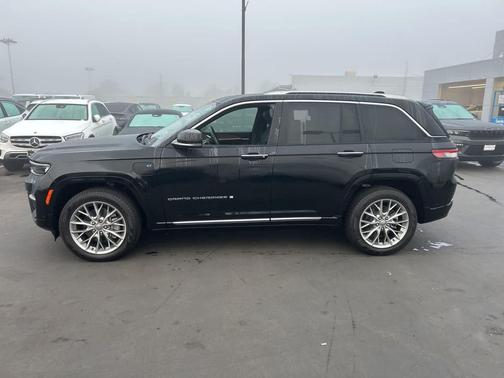2022 Jeep Grand Cherokee 4xe Summit