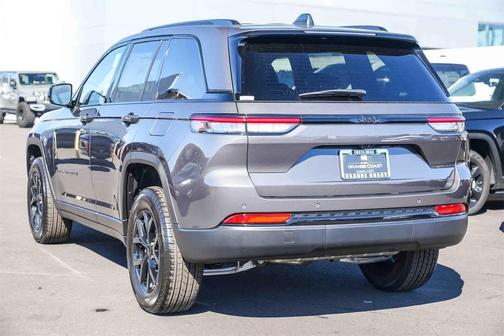 2025 Jeep Grand Cherokee Altitude
