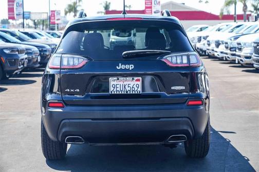 2022 Jeep Cherokee Latitude Lux