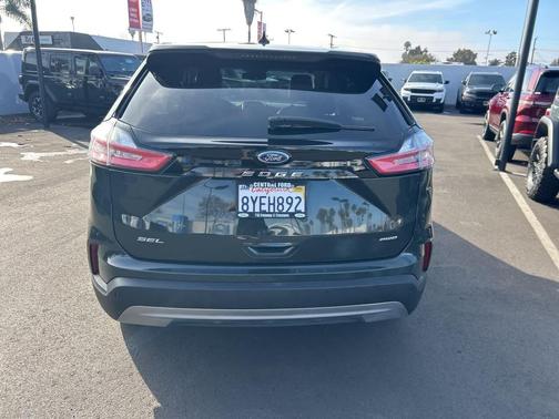 2022 Ford Edge SEL