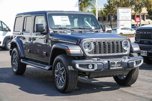 2025 Jeep Wrangler 4-Door Sahara 4x4