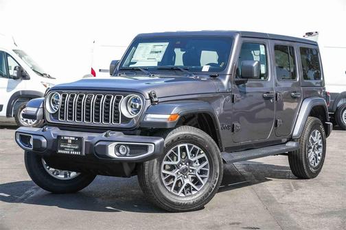 2025 Jeep Wrangler 4-Door Sahara 4x4