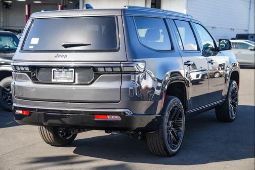 2026 Jeep Grand Wagoneer Limited Reserve 4x4
