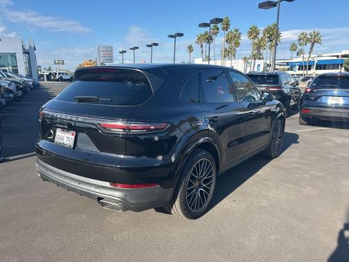 2019 Porsche Cayenne Cayenne