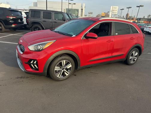 2022 Kia Niro LXS