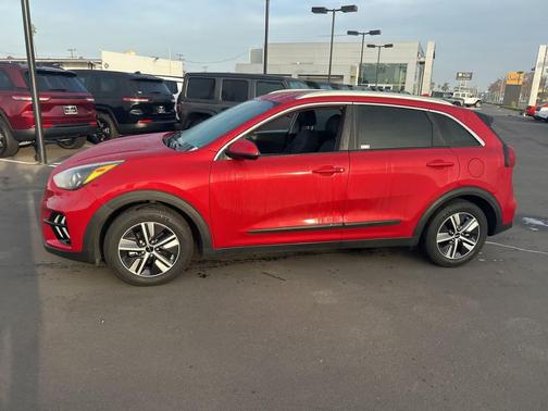 2022 Kia Niro LXS