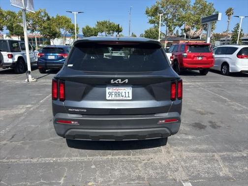 2023 Kia Sorento LX