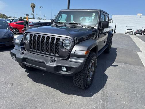 Granite Crystal Metallic Clearcoat 2020 Jeep Gladiator Sport