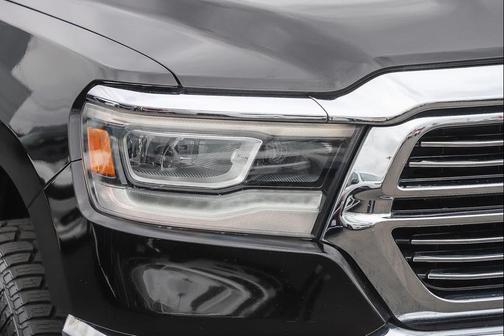 Diamond Black Crystal Pearlcoat 2023 RAM 1500 Laramie