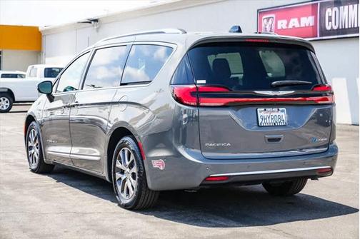 2023 Chrysler Pacifica L