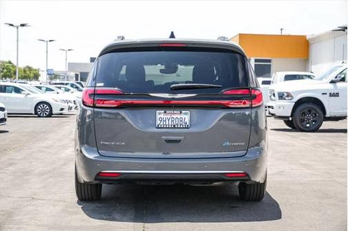 2023 Chrysler Pacifica L