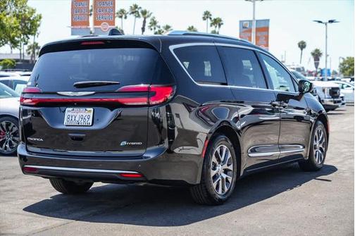 2021 Chrysler Pacifica L