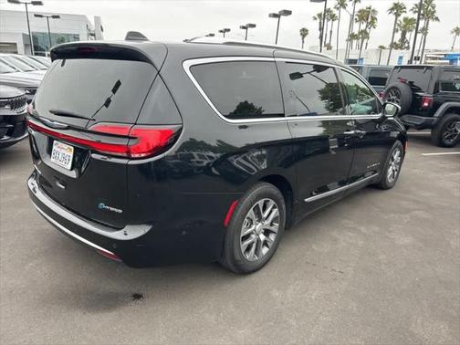 2021 Chrysler Pacifica L