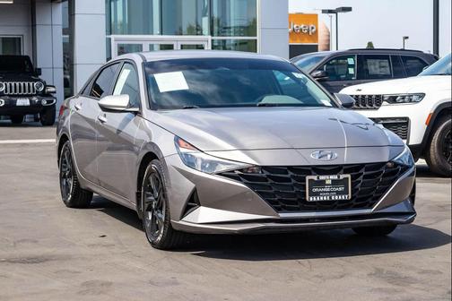 Fluid Metal 2023 Hyundai ELANTRA SEL