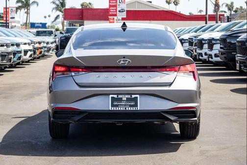 Fluid Metal 2023 Hyundai ELANTRA SEL