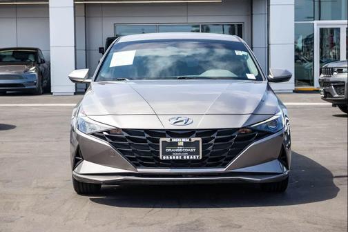 Fluid Metal 2023 Hyundai ELANTRA SEL
