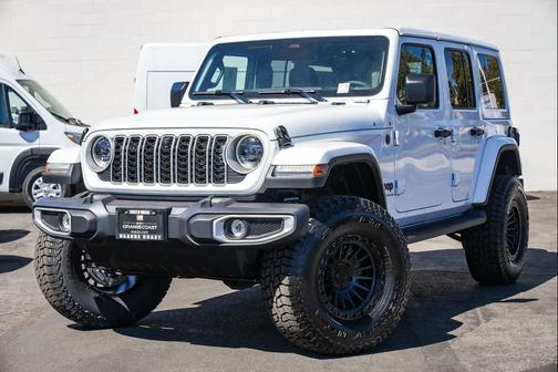 2025 Jeep Wrangler 4-Door Sahara 4x4