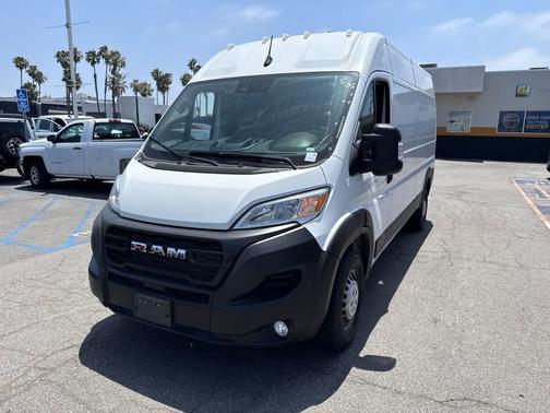 Bright White Clearcoat 2024 RAM ProMaster 2500 Tradesman