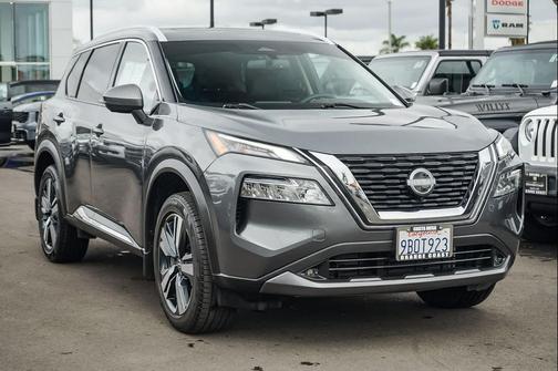 2022 Nissan Rogue SL