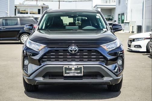 Midnight Black Metallic 2021 Toyota RAV4 XLE
