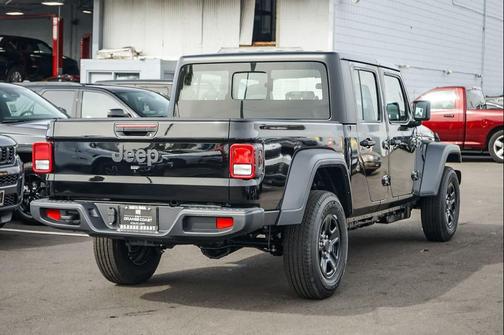 2026 Jeep Gladiator Sport