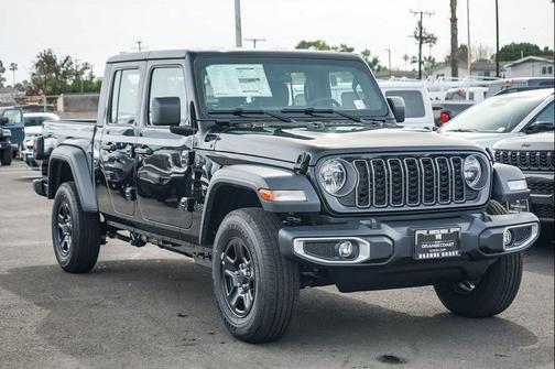 2026 Jeep Gladiator Sport