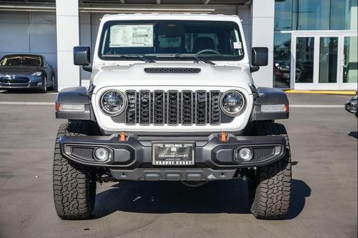2026 Jeep Gladiator Mojave 4x4