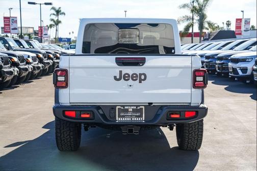 2026 Jeep Gladiator Mojave 4x4