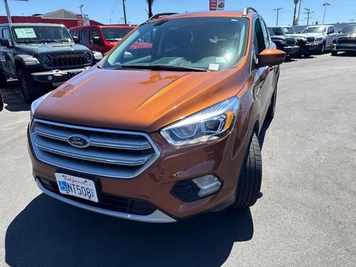 Canyon Ridge Metallic 2017 Ford Escape SE