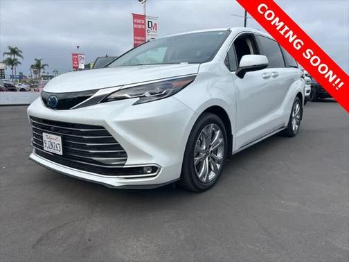 2024 Toyota Sienna Platinum 7 Passenger