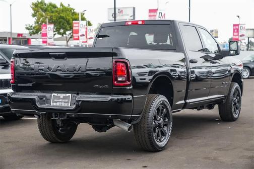 2025 RAM 2500 Big Horn Crew Cab 4x4 6'4' Box