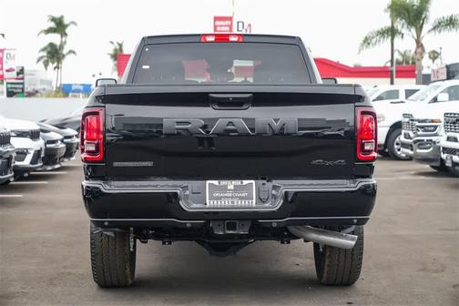 2025 RAM 2500 Big Horn Crew Cab 4x4 6'4' Box