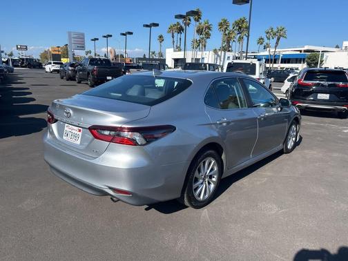 2021 Toyota Camry LE
