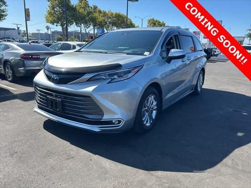 2022 Toyota Sienna Platinum 7 Passenger