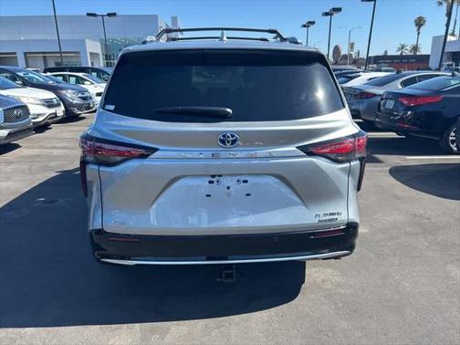2022 Toyota Sienna Platinum 7 Passenger