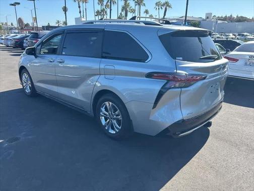 2022 Toyota Sienna Platinum 7 Passenger