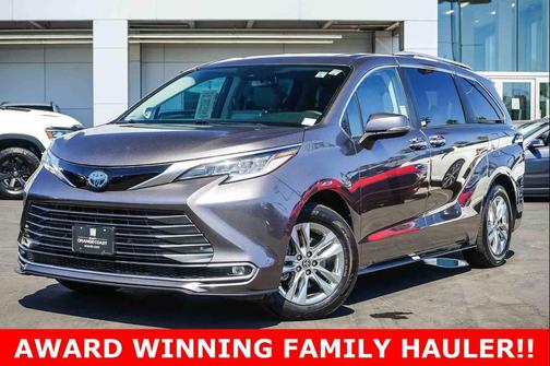 2022 Toyota Sienna Limited